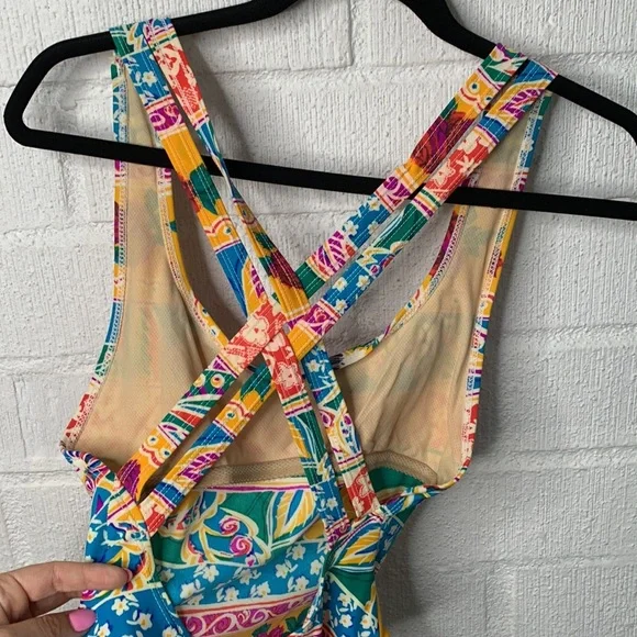 Oscar de la Renta Floral One Piece Swimsuitsize 6